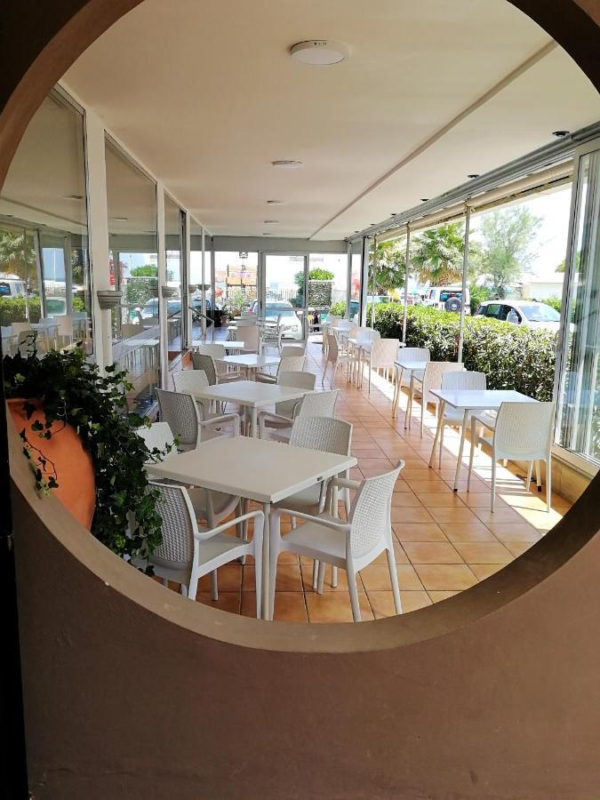 Hotel Diplomatic Riccione Luaran gambar