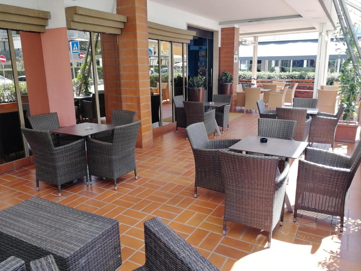 Hotel Diplomatic Riccione Luaran gambar