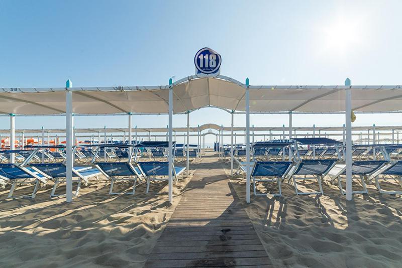 Hotel Diplomatic Riccione Luaran gambar