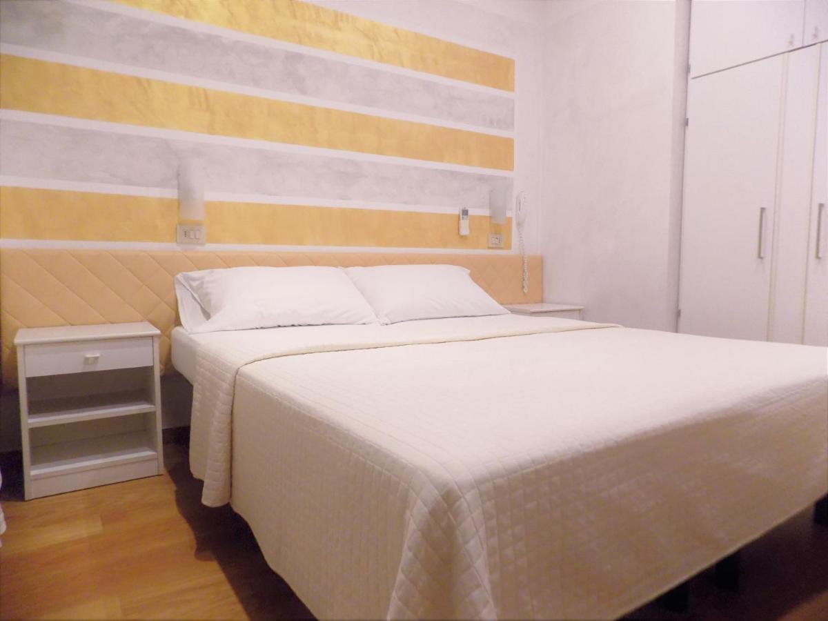 Hotel Diplomatic Riccione Luaran gambar