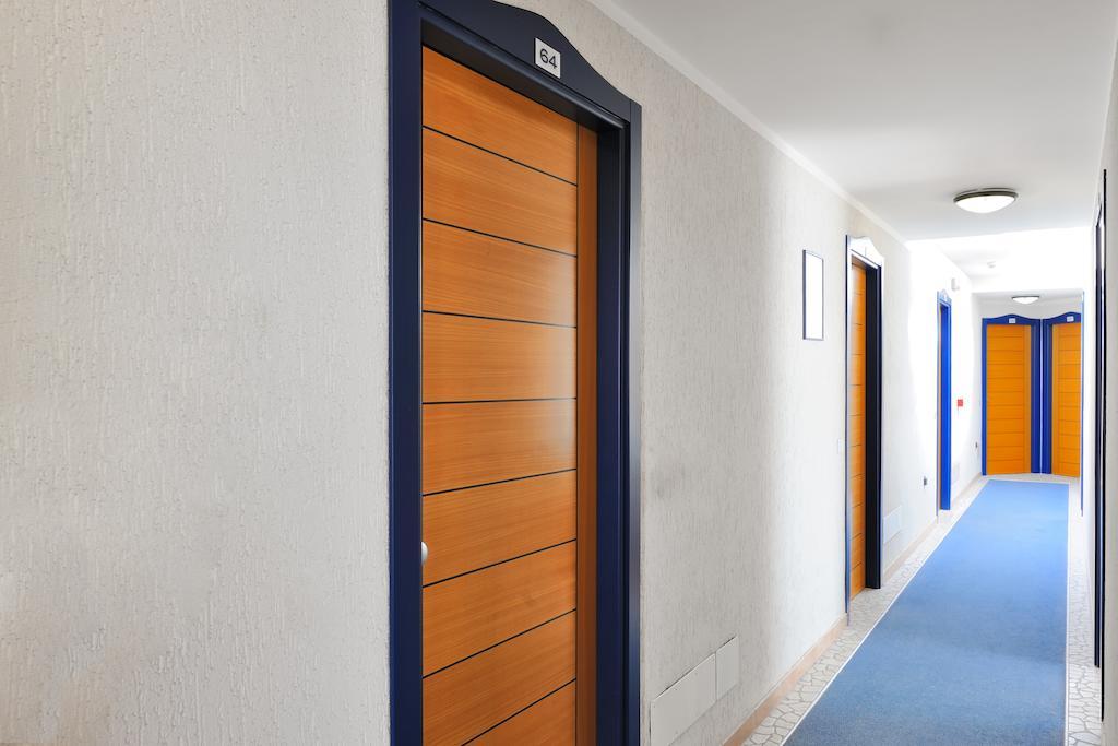 Hotel Diplomatic Riccione Luaran gambar